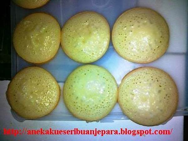 Kue Apem Saus Caramel Inggris