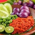 Hidangan Lalapan Sambal Nusantara.