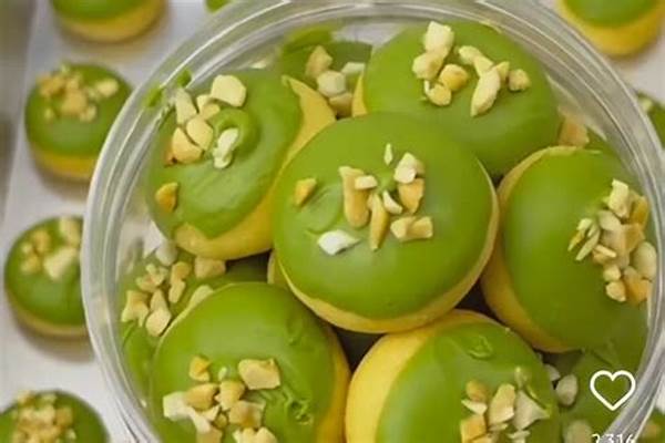 Bomboloni Dengan Isian Matcha
