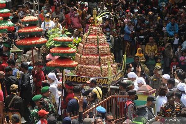 Tradisi Apem Pesta Inggris