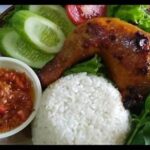 Lalapan Sayuran Segar Dengan Sambal