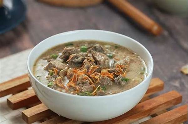 Keistimewaan Coto Kuah Kental