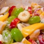 Camilan Buah Segar Dengan Saus Kekinian